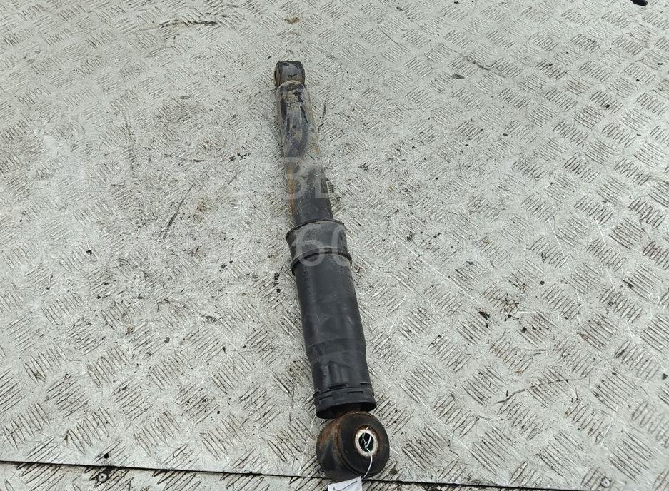 Амортизатор задний правый