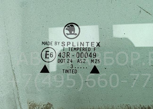 Стекло двери передней правой