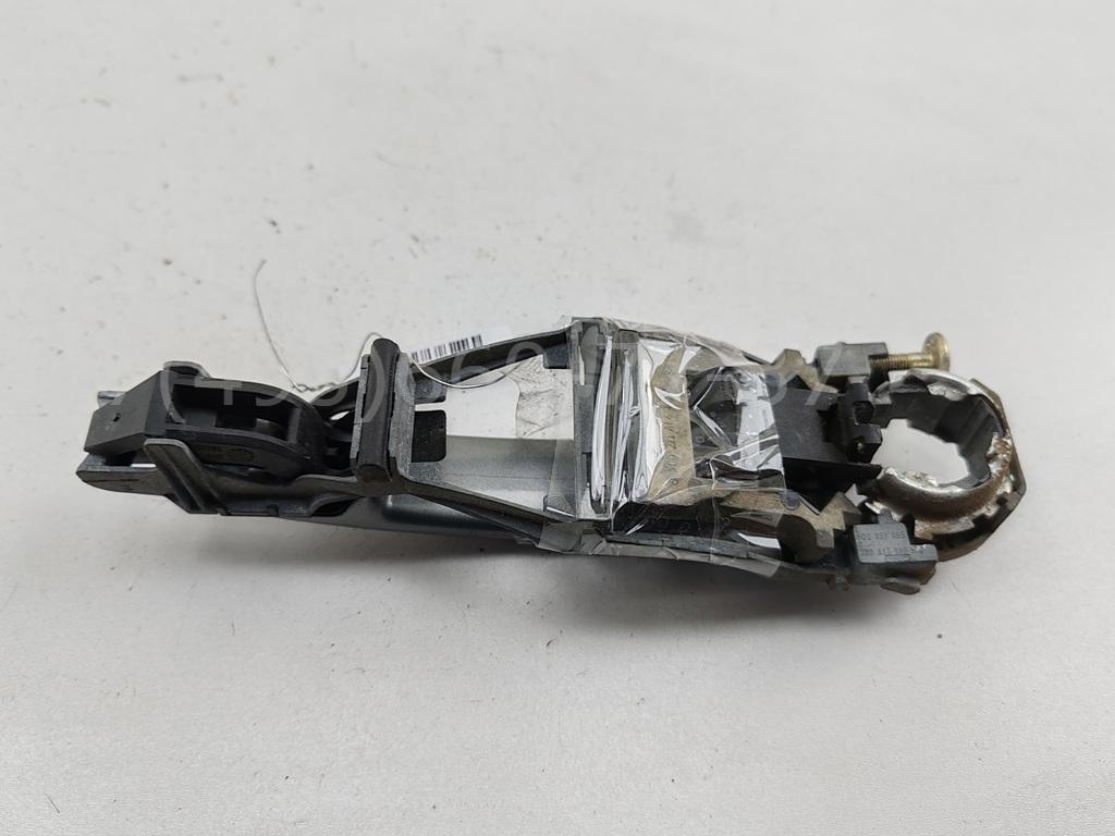 Ручка двери передней наружная левая