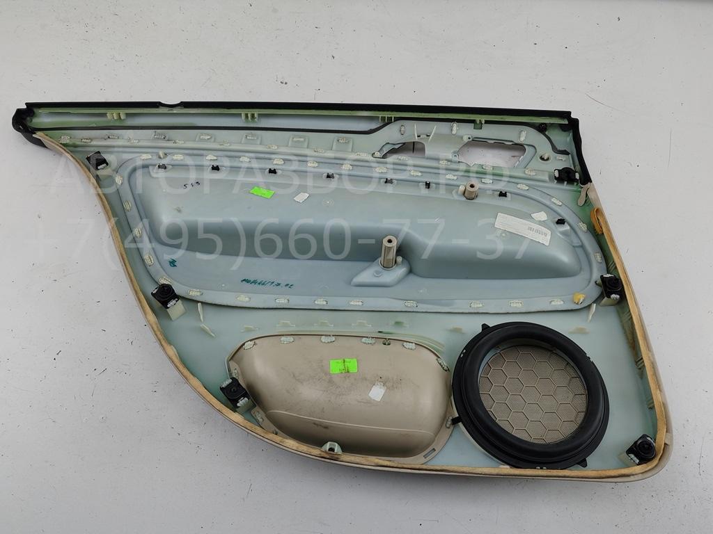 Обшивка двери задней правой