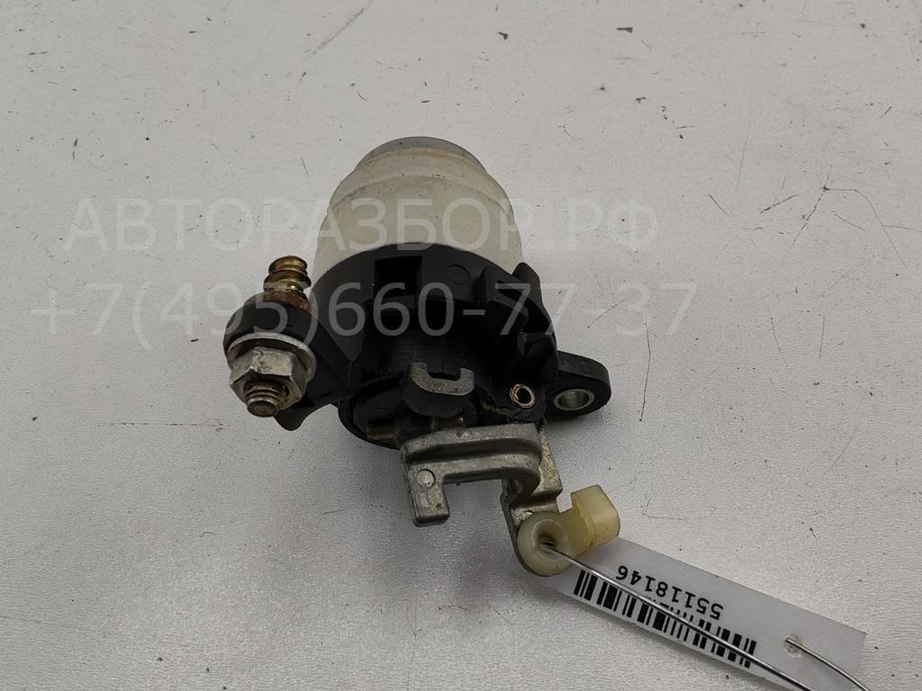 Вставка замка багажника