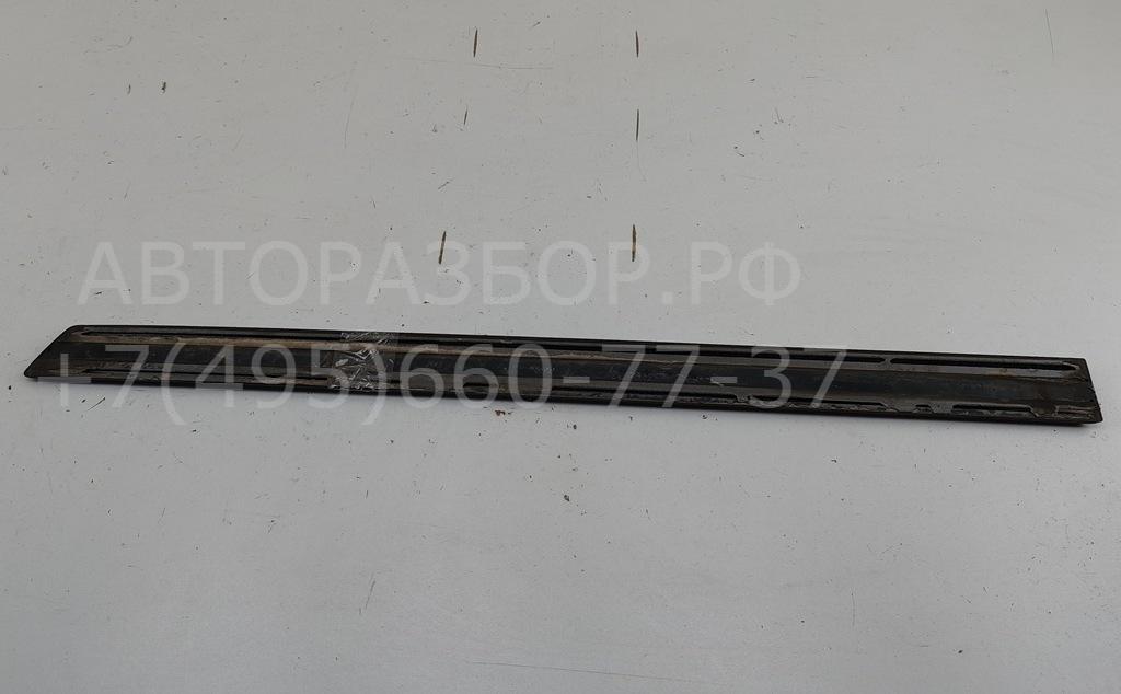 Накладка двери задней правой