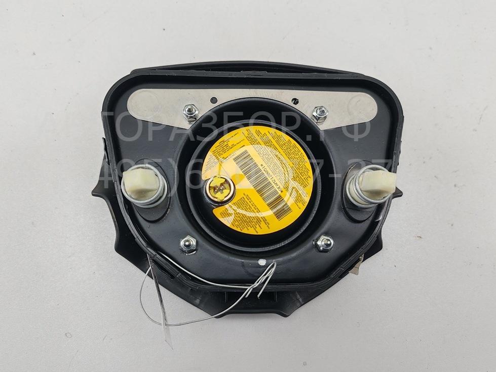 Подушка безопасности в рулевое колесо