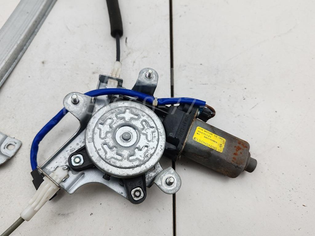 Стеклоподъемник электр. задний левый