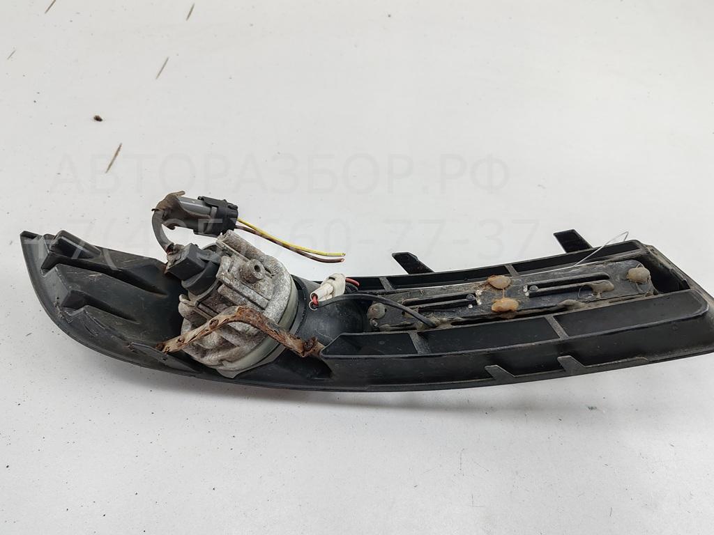 Фара противотуманная левая