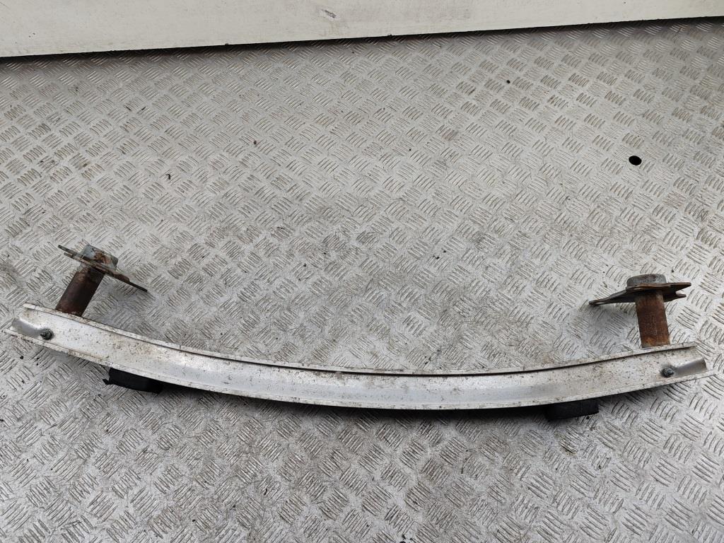 Усилитель переднего бампера