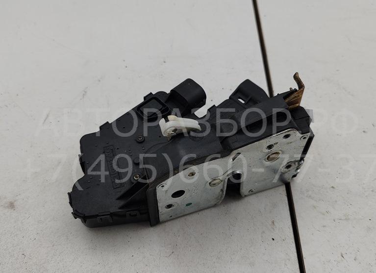 Замок двери передней правой