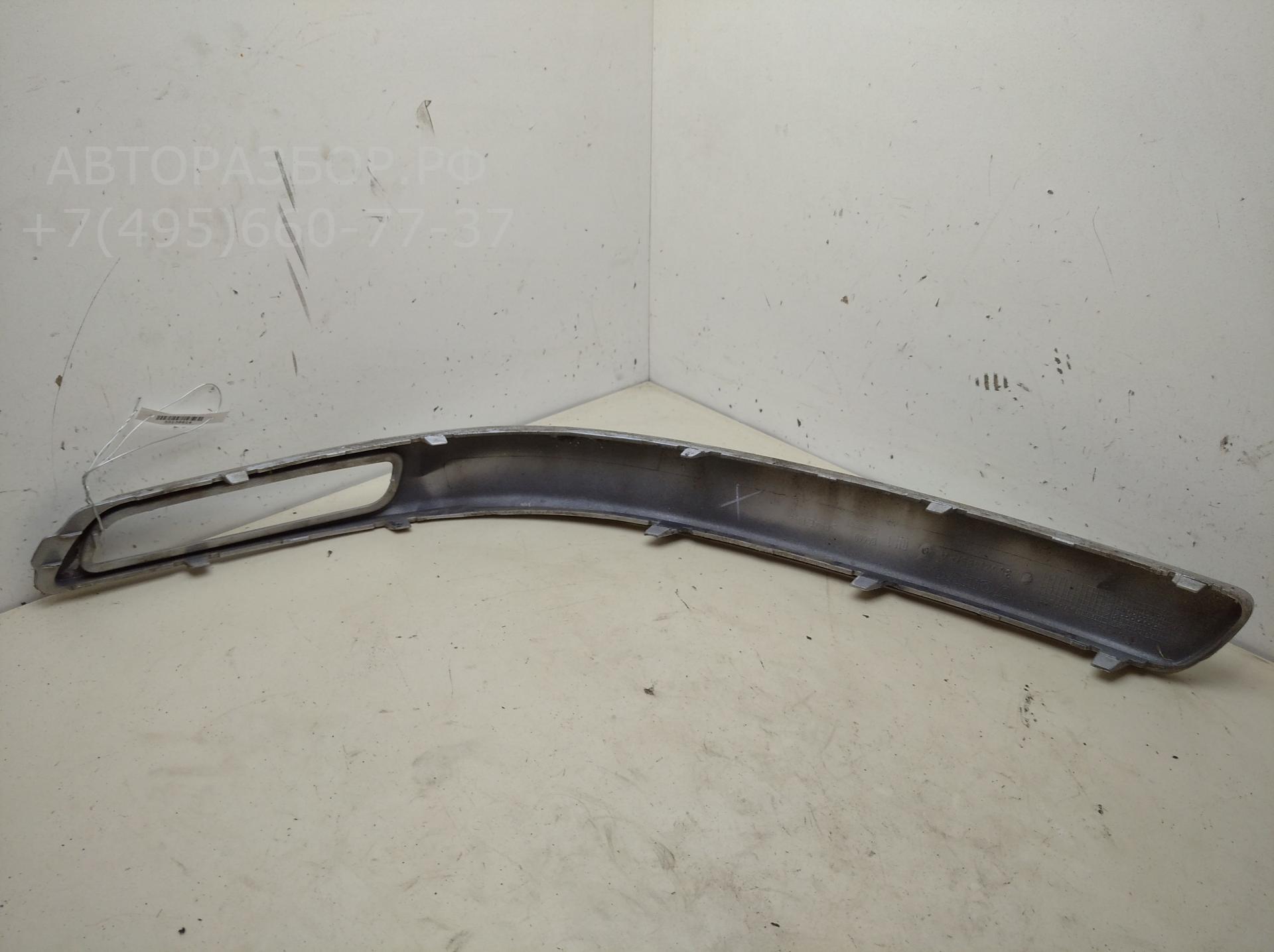 Молдинг переднего бампера правый