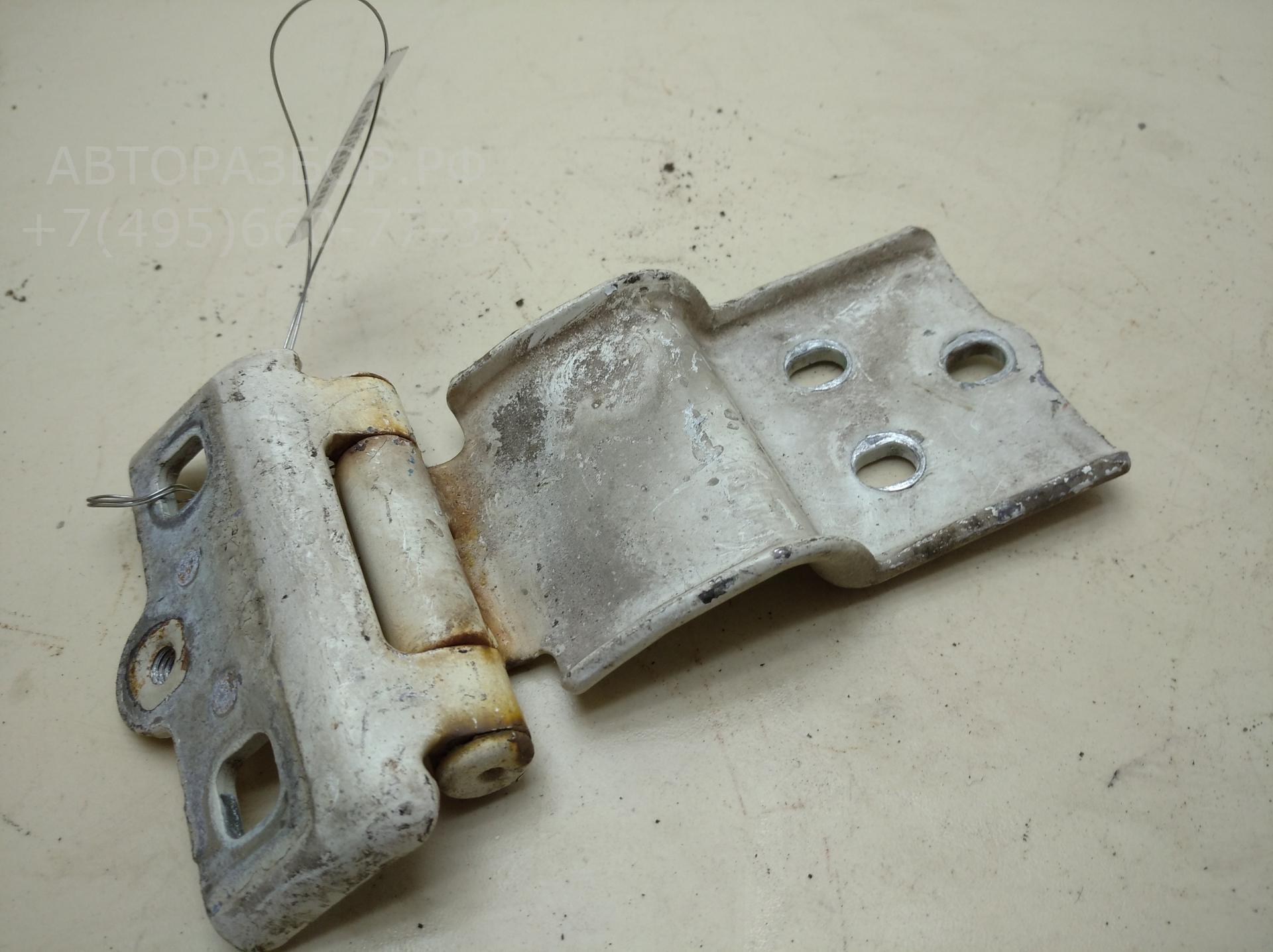 Петля двери