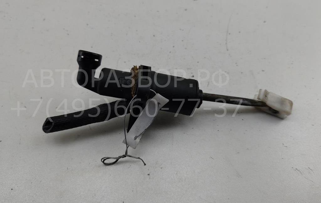 Цилиндр сцепления главный