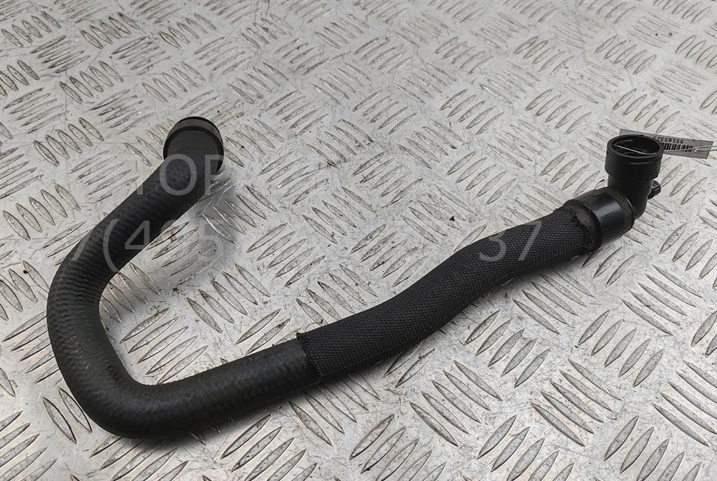 Патрубок отопителя