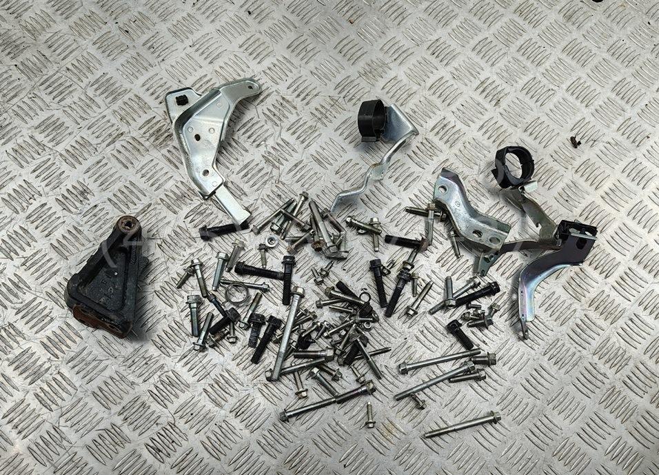 Болт коленвала