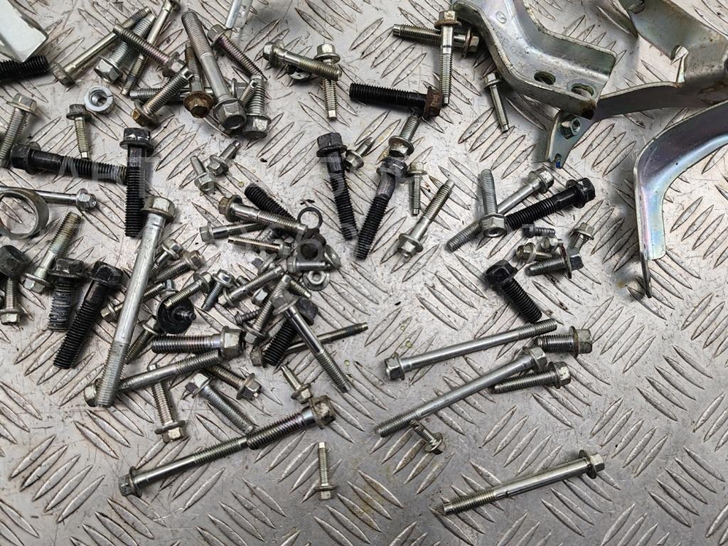 Болт коленвала