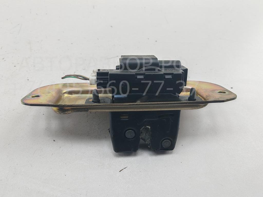 Замок багажника