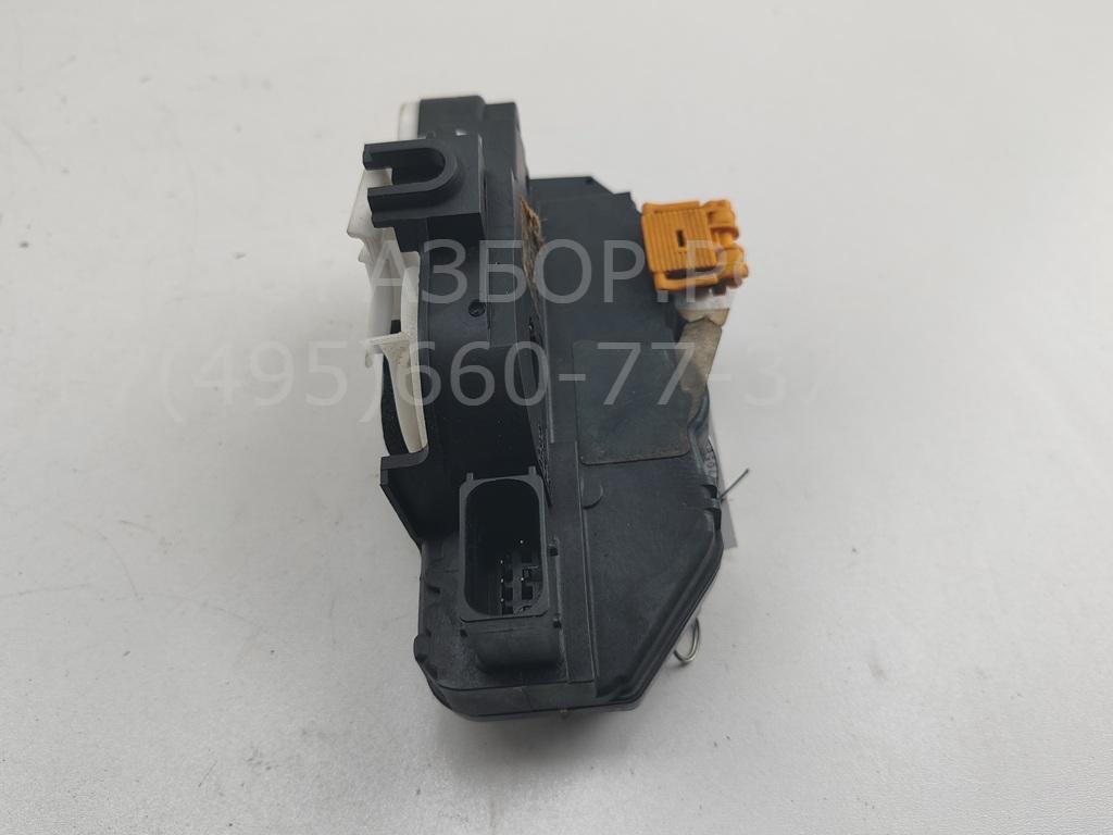 Замок двери передней правой