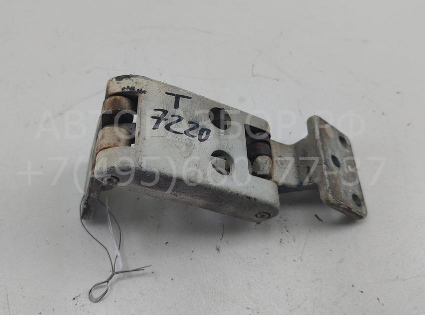 Петля двери