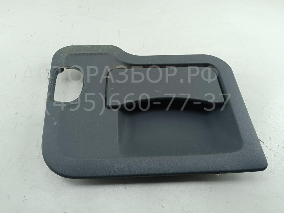 Обшивка двери задней левой