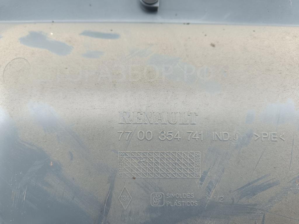 Обшивка двери задней левой