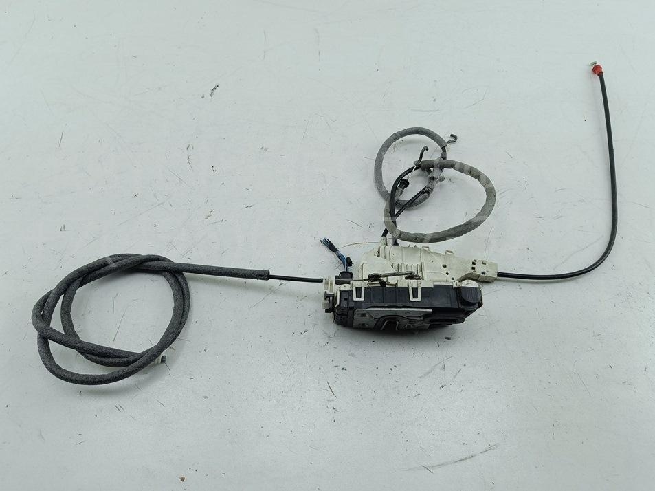 Замок двери задней правой