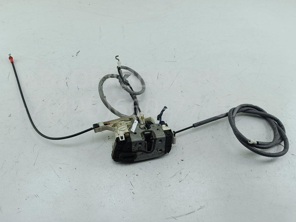 Замок двери задней правой