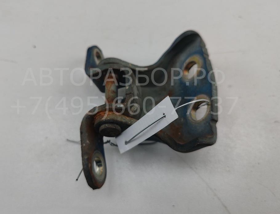 Петля двери