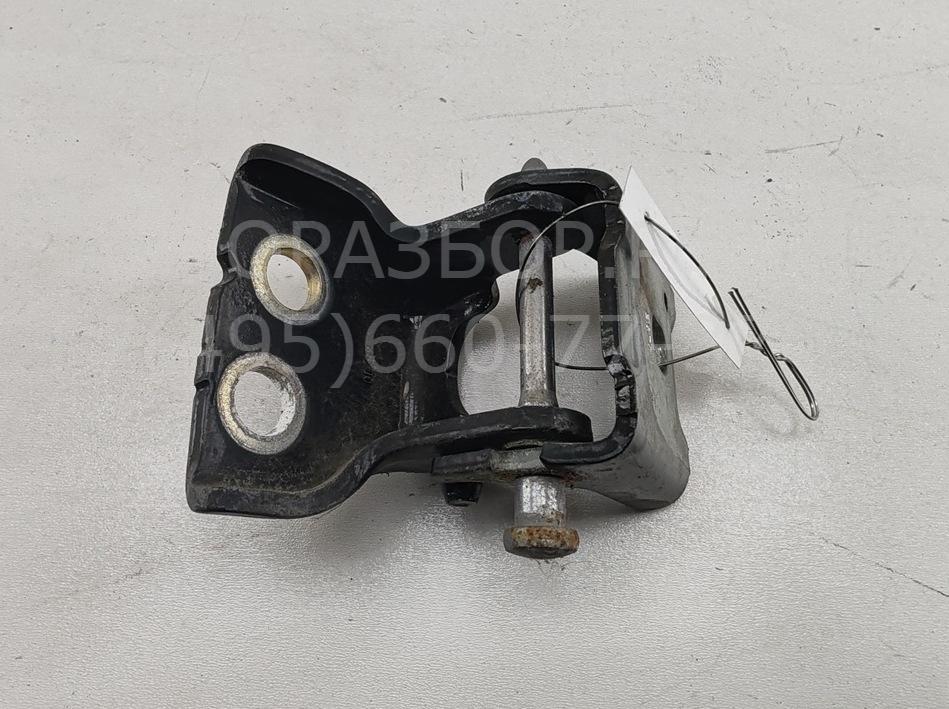 Петля двери