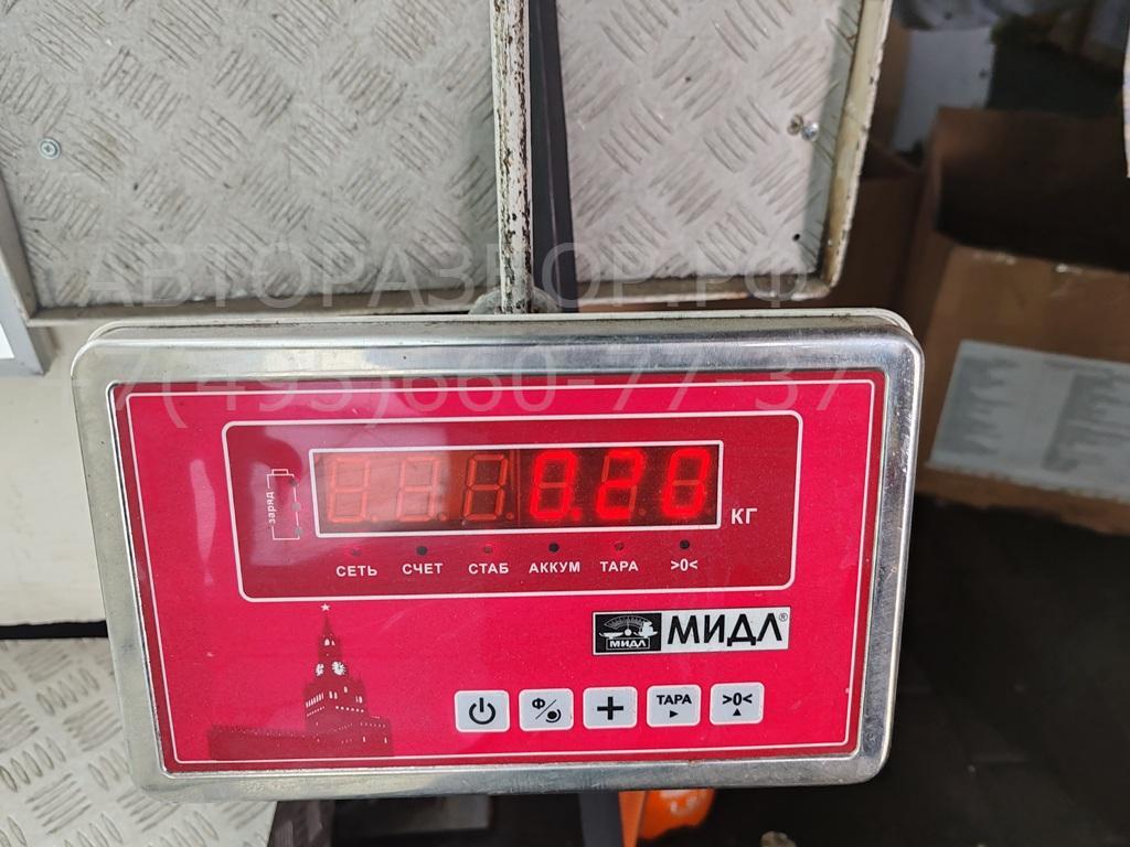 Накладка двери передней правой