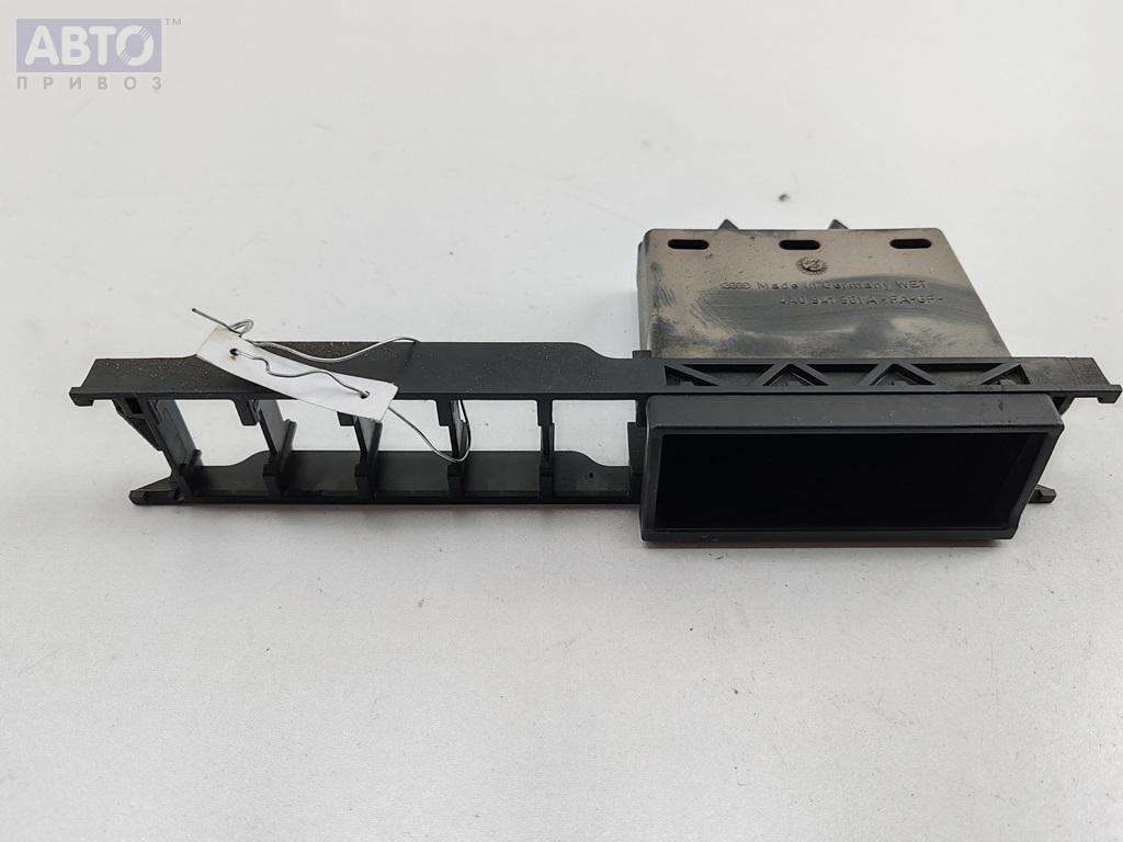 Купить Консоль салона (центральная часть) для Ауди 100 С4 б/у, цена Audi 100 C4