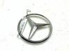 Эмблема Mercedes C-Class W204 (2007-2015) Артикул 54482479 - Фото #1