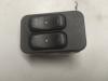 Блок кнопок управления стеклоподъемниками Opel Astra G (1998-2004) Артикул 53638462 - Фото #1