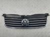Решетка радиатора Volkswagen Passat B5+ (GP) Артикул 54940821 - Фото #1